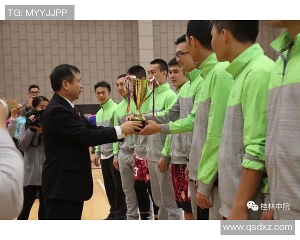 羽毛球传奇陈敏的成长之路与辉煌成就回顾 羽毛球传奇陈敏的成长之路与辉煌成就回顾