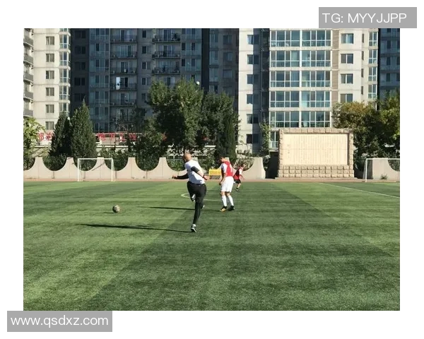 足球明星齐聚送祝福点燃激情传递梦想的力量 足球明星齐聚送祝福点燃激情传递梦想的力量